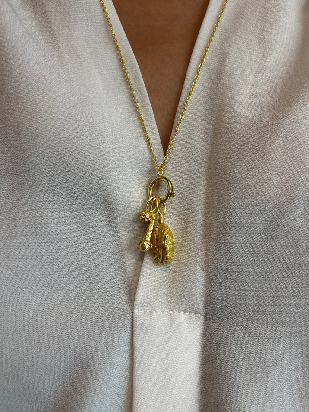 All spicy pendant