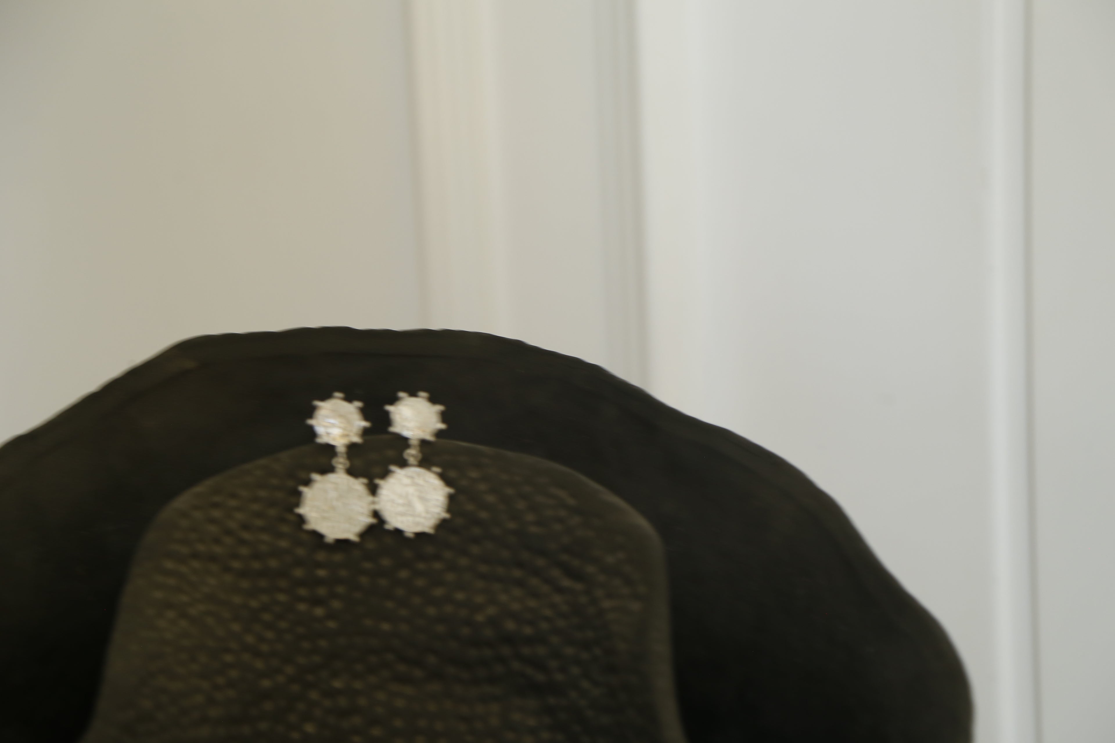 Basic coin danglers