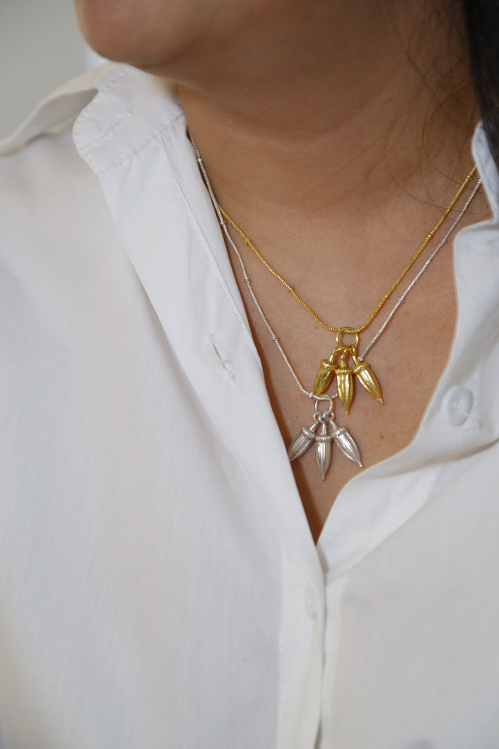 3 okras pendant